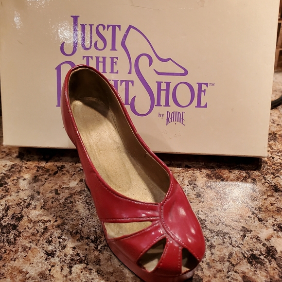 Raine JUST THE RIGHT SHOE - Picture 1 of 3